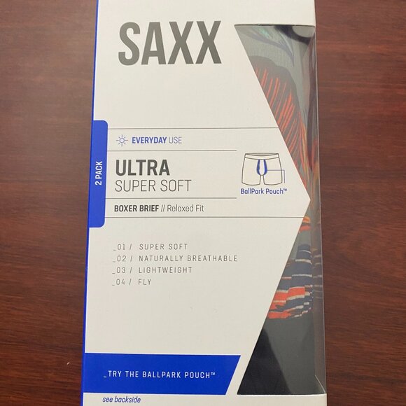 Saxx Ultra 2 pack Boxer Briefs Ultimate Comfort Exotic Leaves & Black - Picture 2 of 3